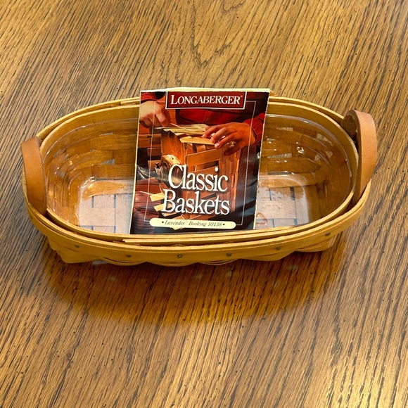 LONGABERGER 1997 LAVENDER BOOKING BASKET #10138 WITH PLASTIC INSERT - Picture 2 of 16